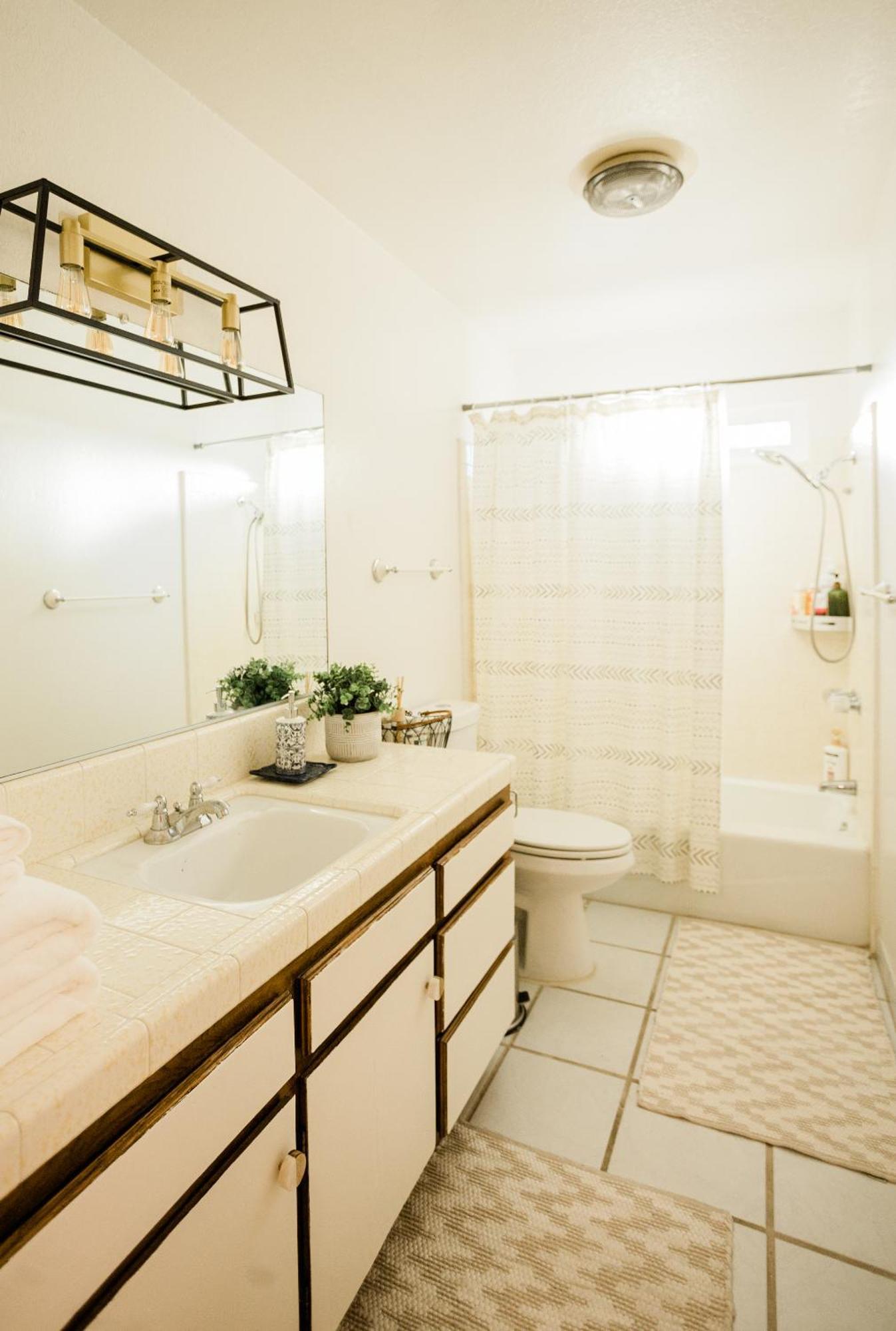 West Casa - Hot Tub, Stargazing Dome, King Bed, Level 2 Ev Joshua Tree
