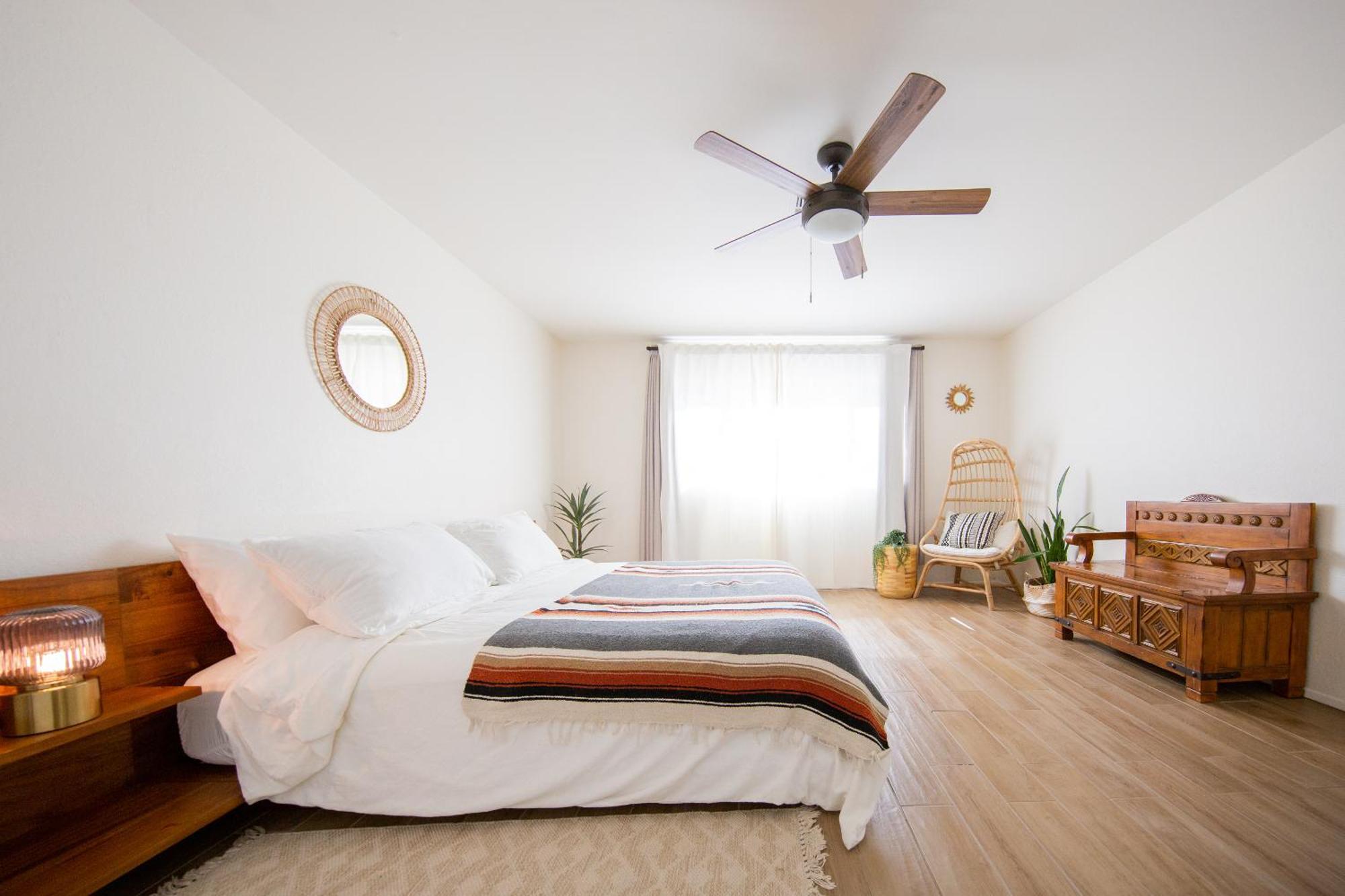 Ferienhaus West Casa - Hot Tub, Stargazing Dome, King Bed, Level 2 Ev Joshua Tree