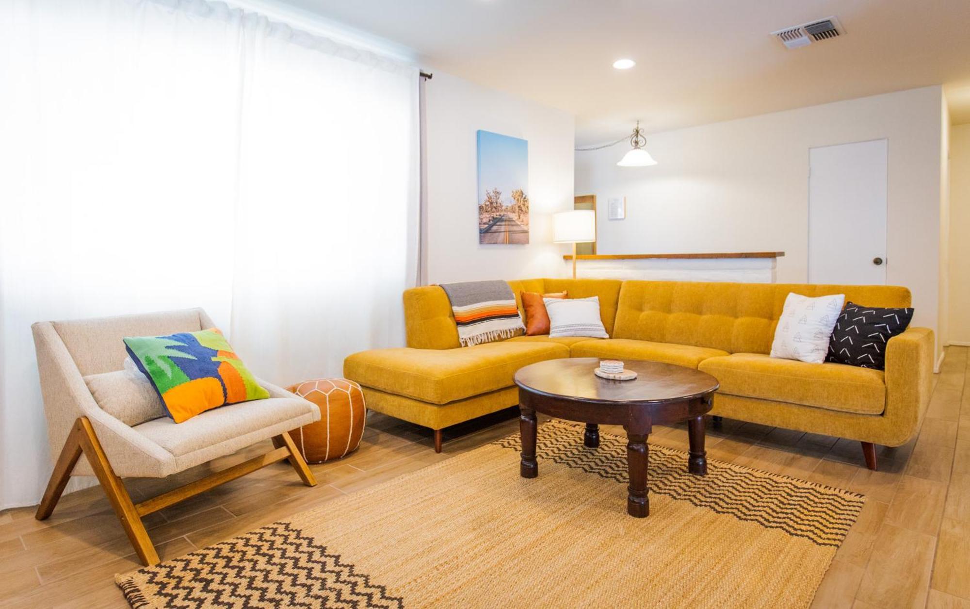 Ferienhaus West Casa - Hot Tub, Stargazing Dome, King Bed, Level 2 Ev